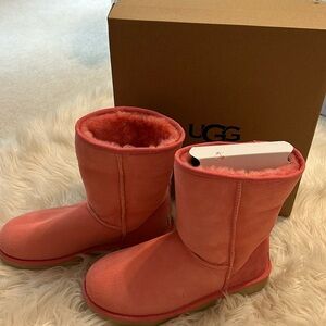 NWT, UGG SUEDE PINK BOOT SZ 8